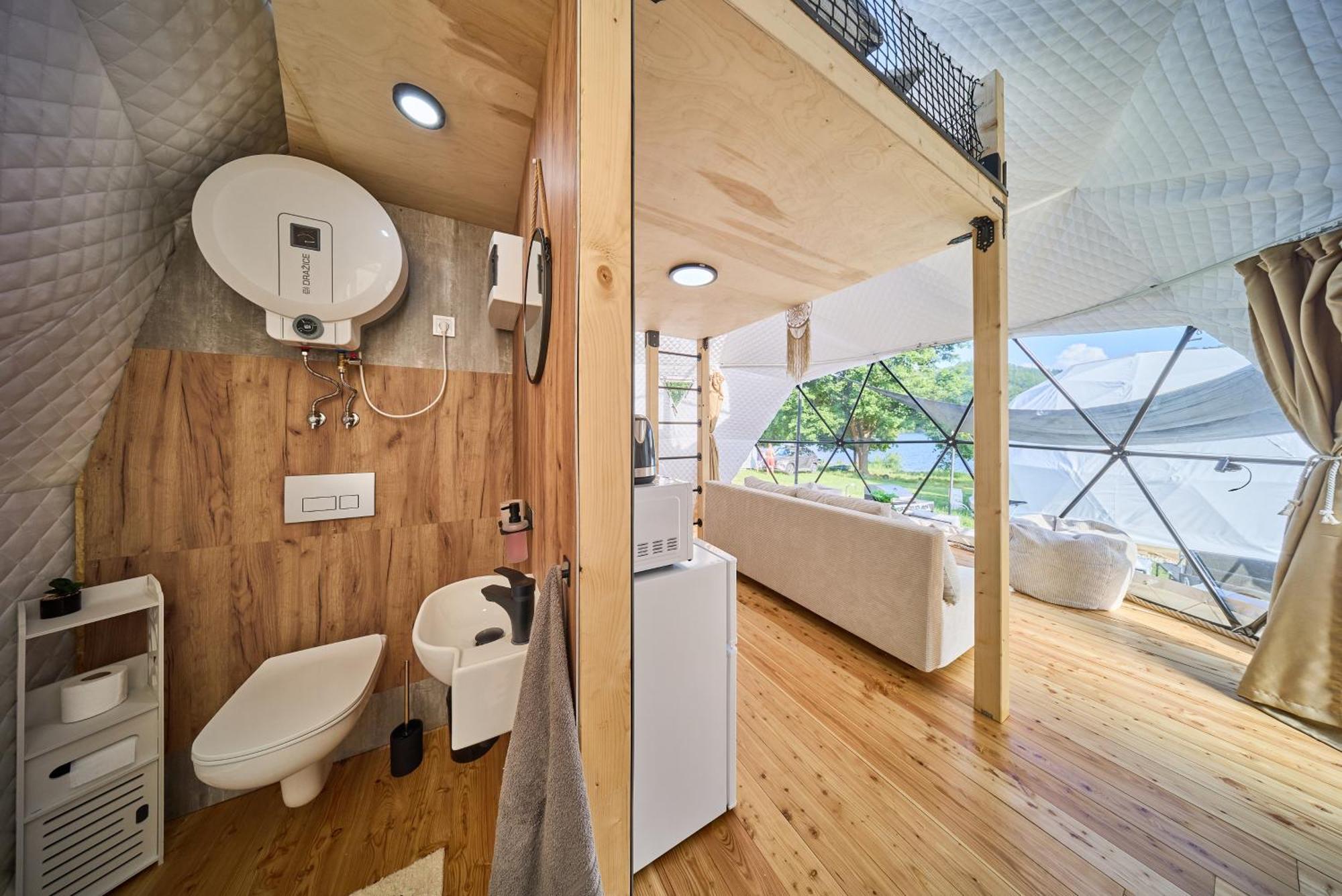 فندق Glamping Slapy المظهر الخارجي الصورة