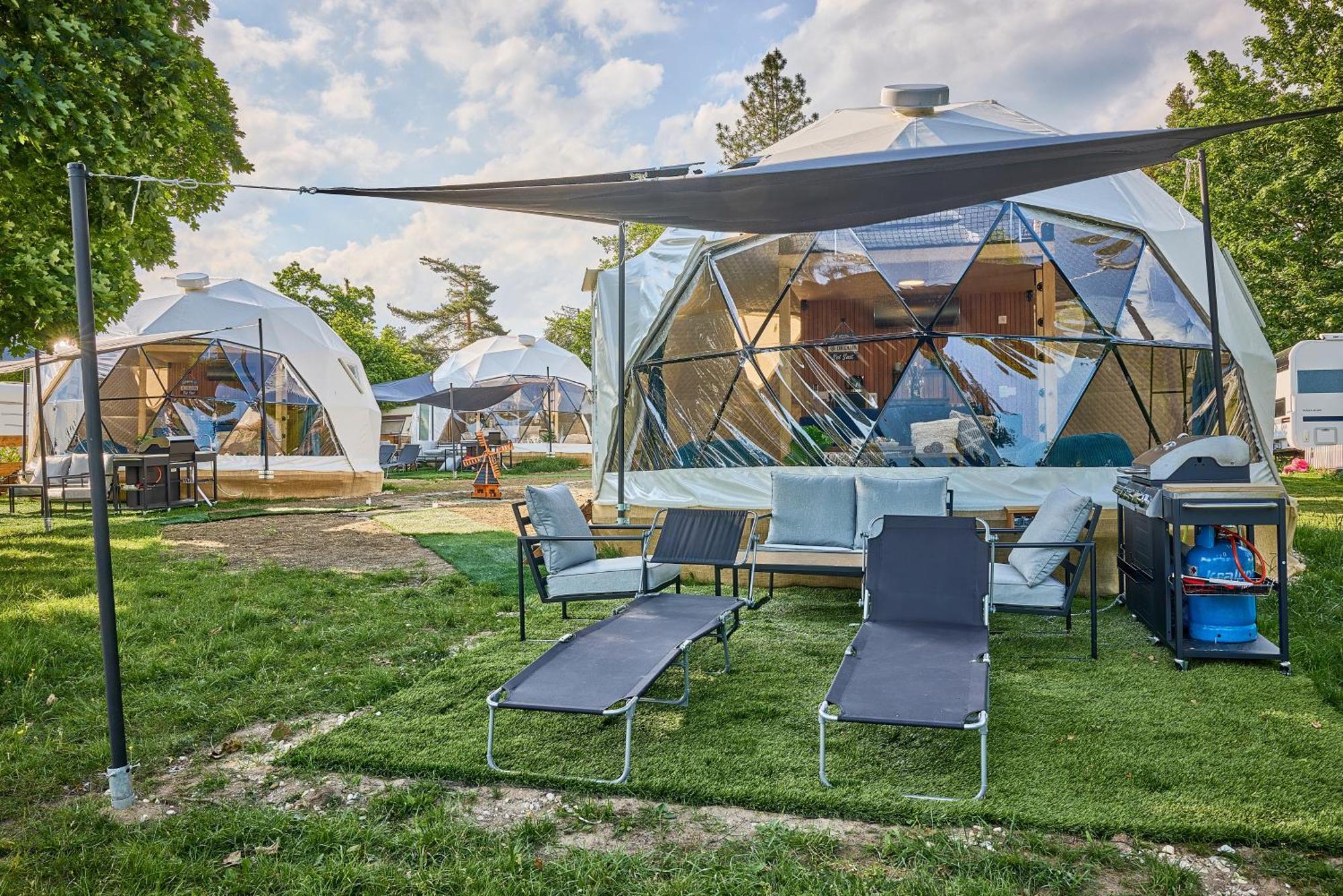 فندق Glamping Slapy المظهر الخارجي الصورة